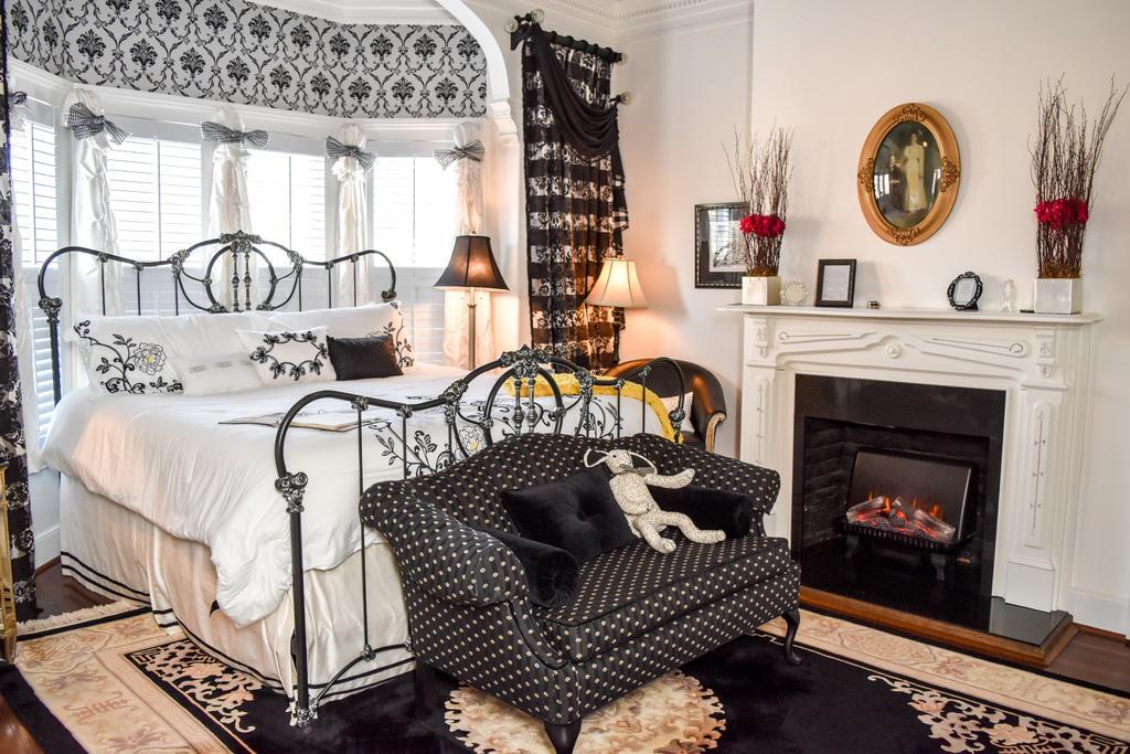 The Richard Johnston Inn & 1890 Caroline House 프레드릭스버그 외부 사진