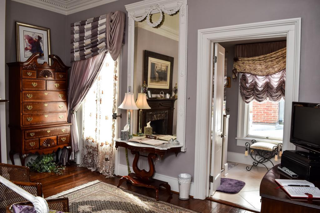 The Richard Johnston Inn & 1890 Caroline House 프레드릭스버그 외부 사진